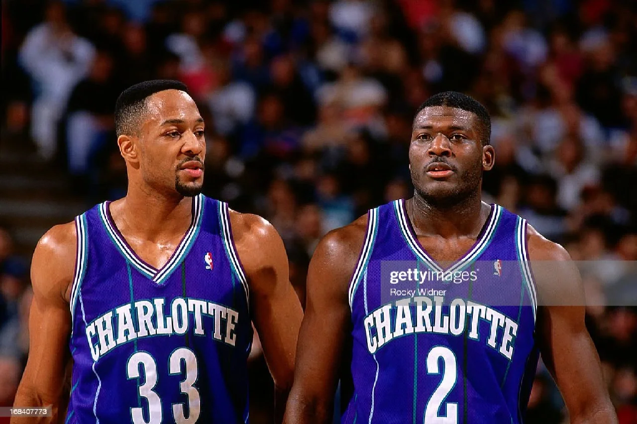 关于斯图加特强势反弹备战西甲德罗巴在中国队比赛中精彩发挥之后，赛前夏洛特黄蜂队长鼓劲的信息